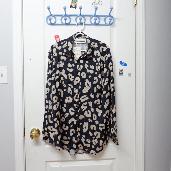 Black Oversize Print Satin Blouse - Picture 1 of 2